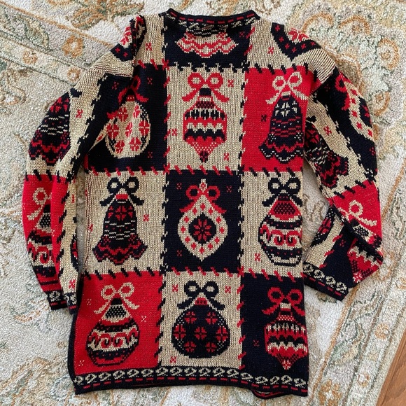 Dana Scott Christmas Sweater - Picture 2 of 2